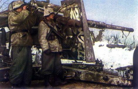 88_cm_flak_im_erdkampf_-_russland_1942.jpg