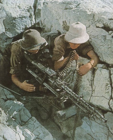 afrika_korps_-_am_schweren_mg-34.jpg